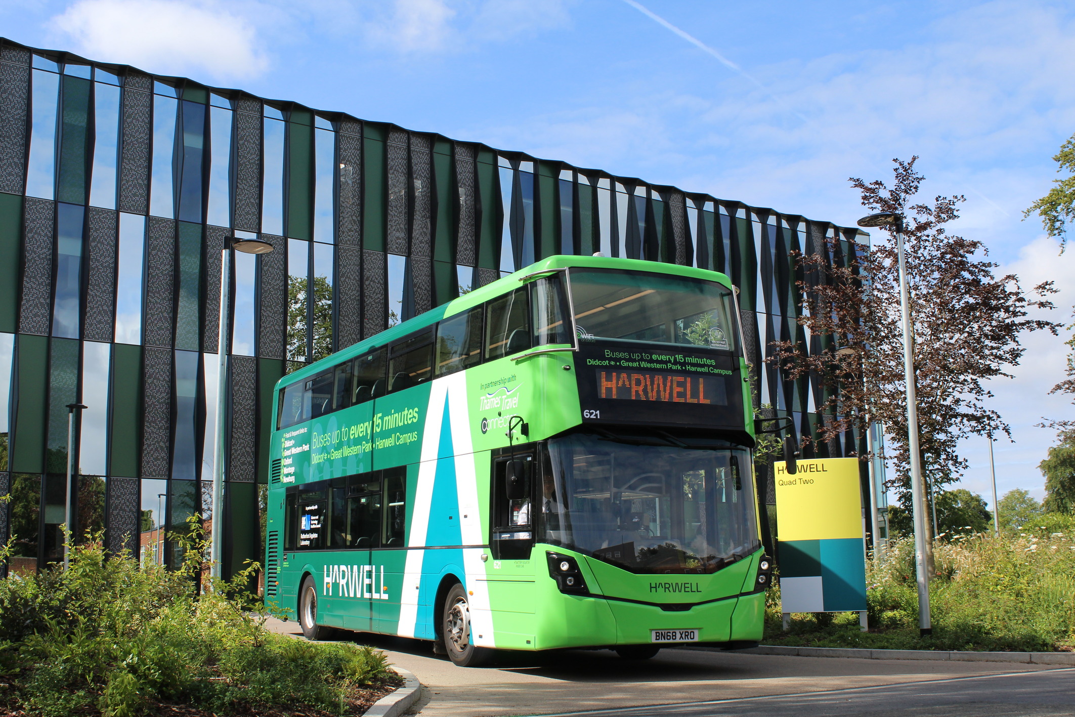 thames travel 11 bus